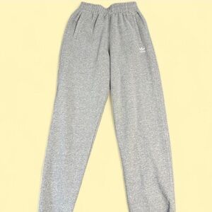 adidas women’s light gray fleece sweatpants/joggers
